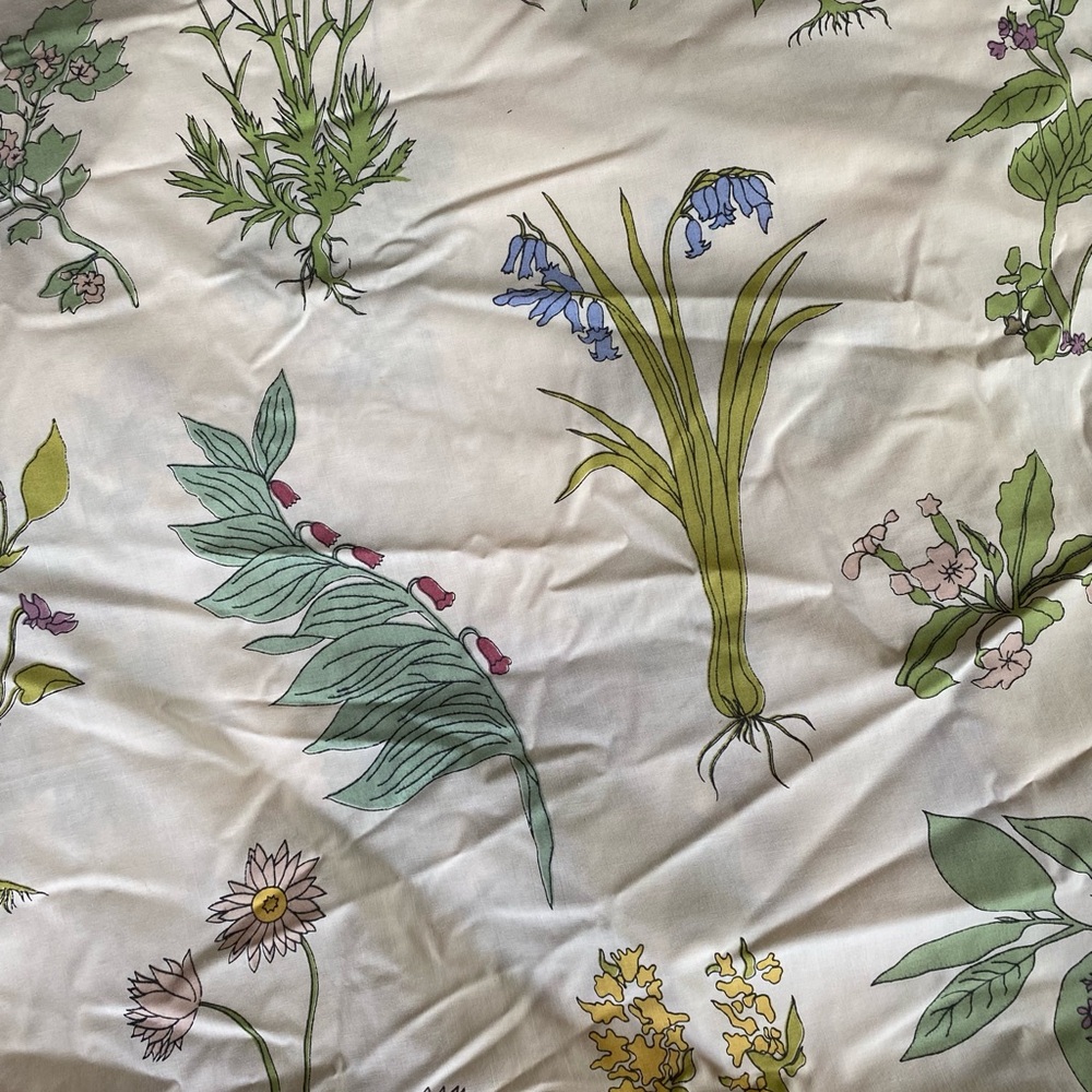 Botanical Wildflower (large scale) Martex Twin Fitted Sheet . Percale.  A++++++ - Picture 2 of 5